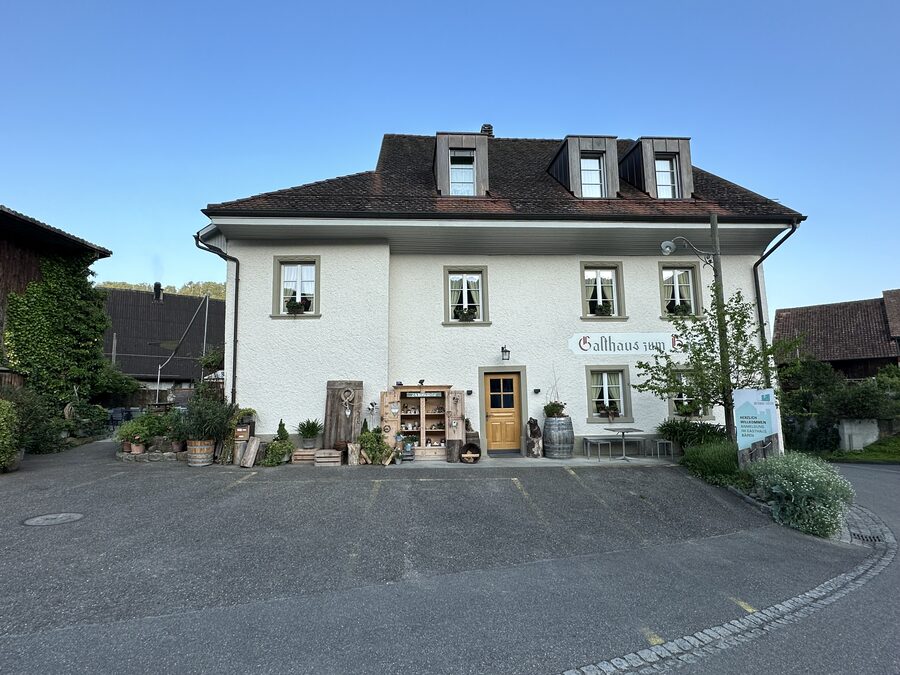 Der Bären in Hottwil ein historisches Gasthaus am Flösserweg